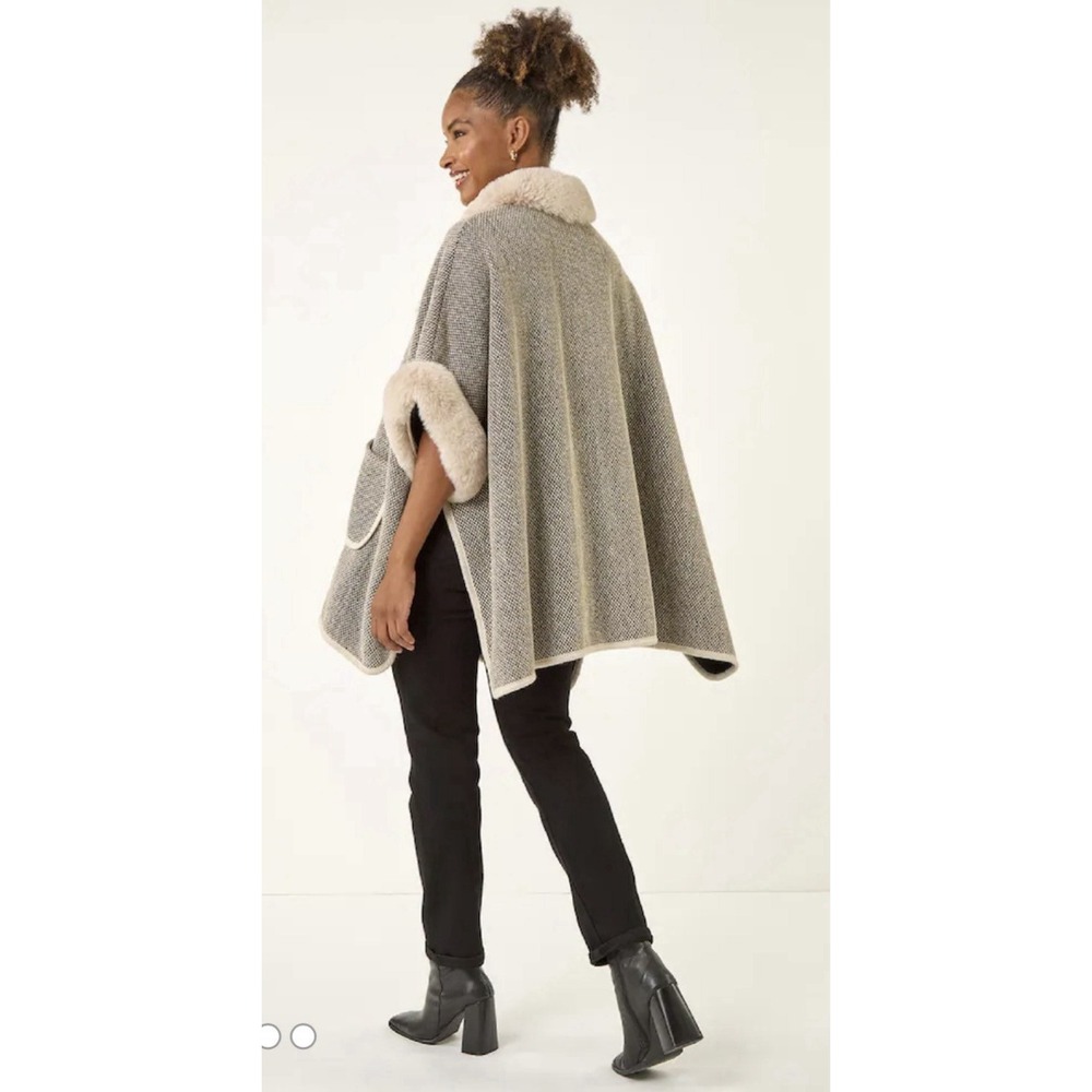 Vince Camuto Faux Fur Trim Poncho Shawl One Size Tweed Fur Lined Cape - Picture 3 of 13